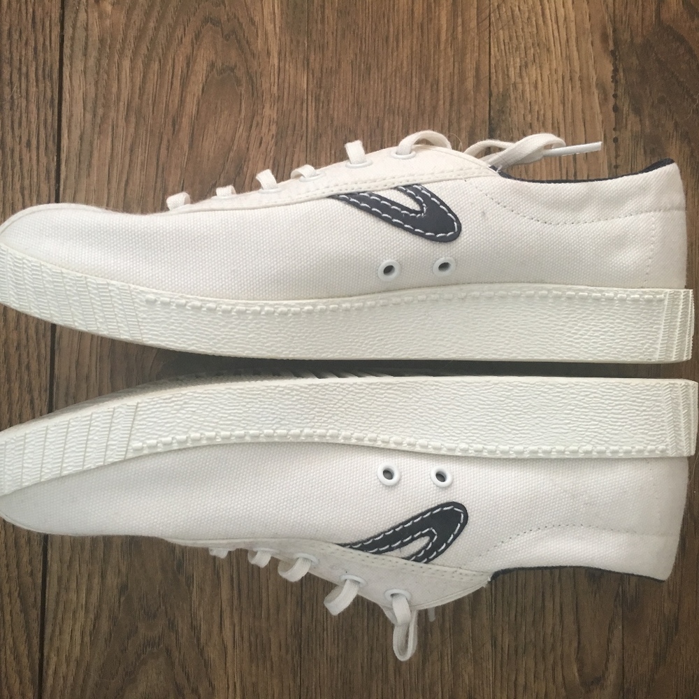 Womens 8M Tretorn Sneakers White/Blue